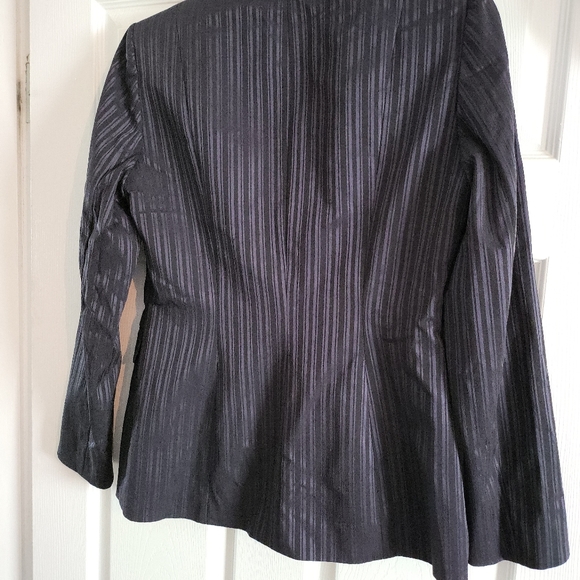 Tahari by Arthur Levine blazer - Picture 3 of 3